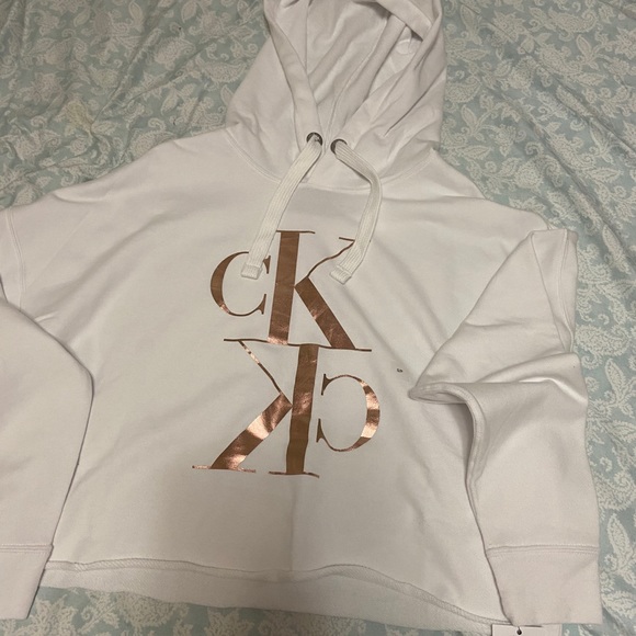 Sweatshirt - Picture 2 of 6